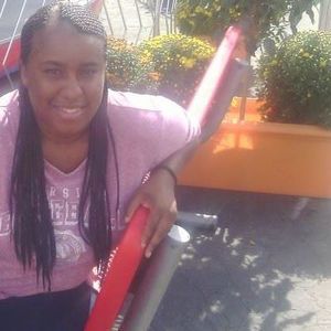 Meet your Posher, Lakema